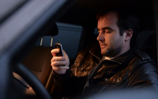 Гаи открыла «охоту» на водителей, которые разговаривают по телефону за рулем