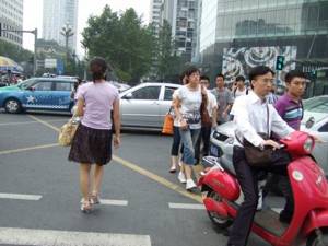 Самые нелепые и непонятные правила дорожного движения в разных странах