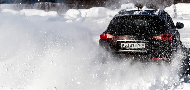 Как правильно управлять автомобилем на зимней дороге