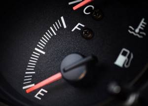 Маленькие хитрости экономии топлива: пробег, контроль дистанции и круиз-контроль