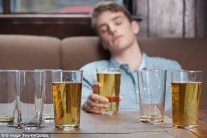 Через сколько часов вы протрезвеете после выпитого алкоголя (таблица)