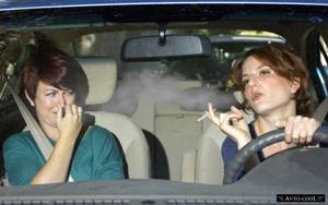 Как избавиться от запаха табака в машине?