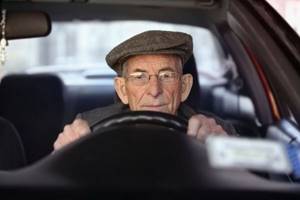 Учеными доказан самый опасный для водителей возраст