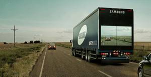 В samsung придумали, как побороть высокий уровень аварий на дороге из-за большого количества опасных обгонов грузовиков