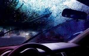 Правила безопасного передвижения в дождь, которые могут спасти жизнь