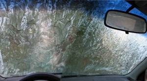 Что делать, если в машине замерзли стекла?
