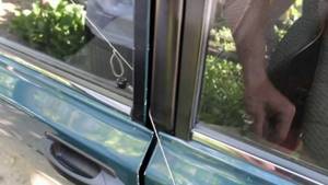 Лайфхак: как открыть дверь авто с помощью подбородка?