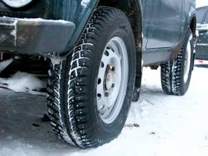 Почему зимние шины нужно ставить на все колеса?