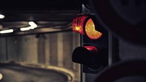 Проехал на желтый сигнал светофора – важные моменты, которые необходимо знать