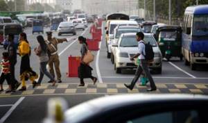 В Китае штрафуют за дорожные нарушения даже в рекламе